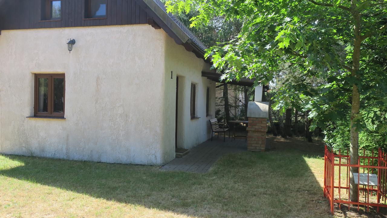 Osada Pod Czerwonym Debem - Czarny Mlyn Villa Jastrzebia Gora Exterior photo